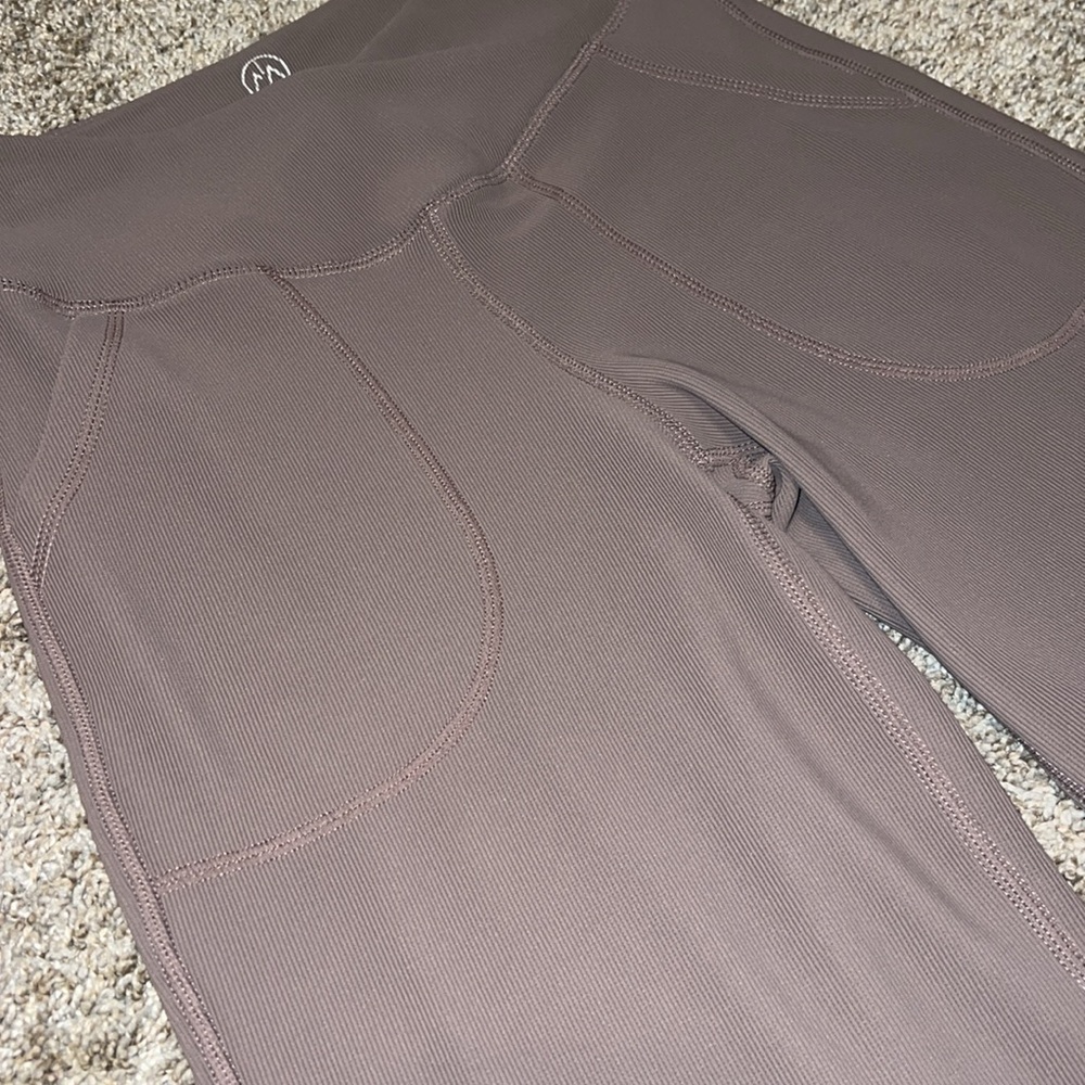 NWT Move Theology Tulip WB Ribbed Wide Leg Crop Size Small - Picture 2 of 6
